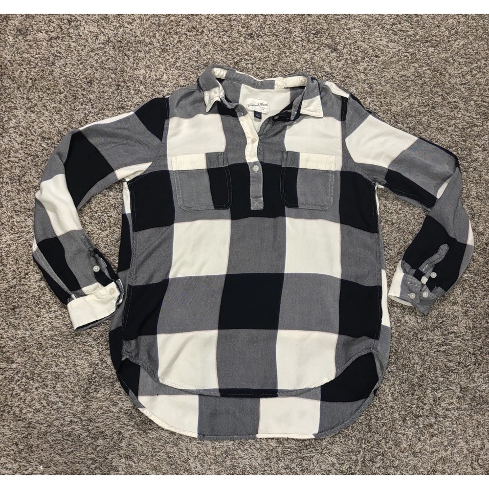 Universal Thread Plaid Flannel Black And White Long Sleeve Shirt Women’s M